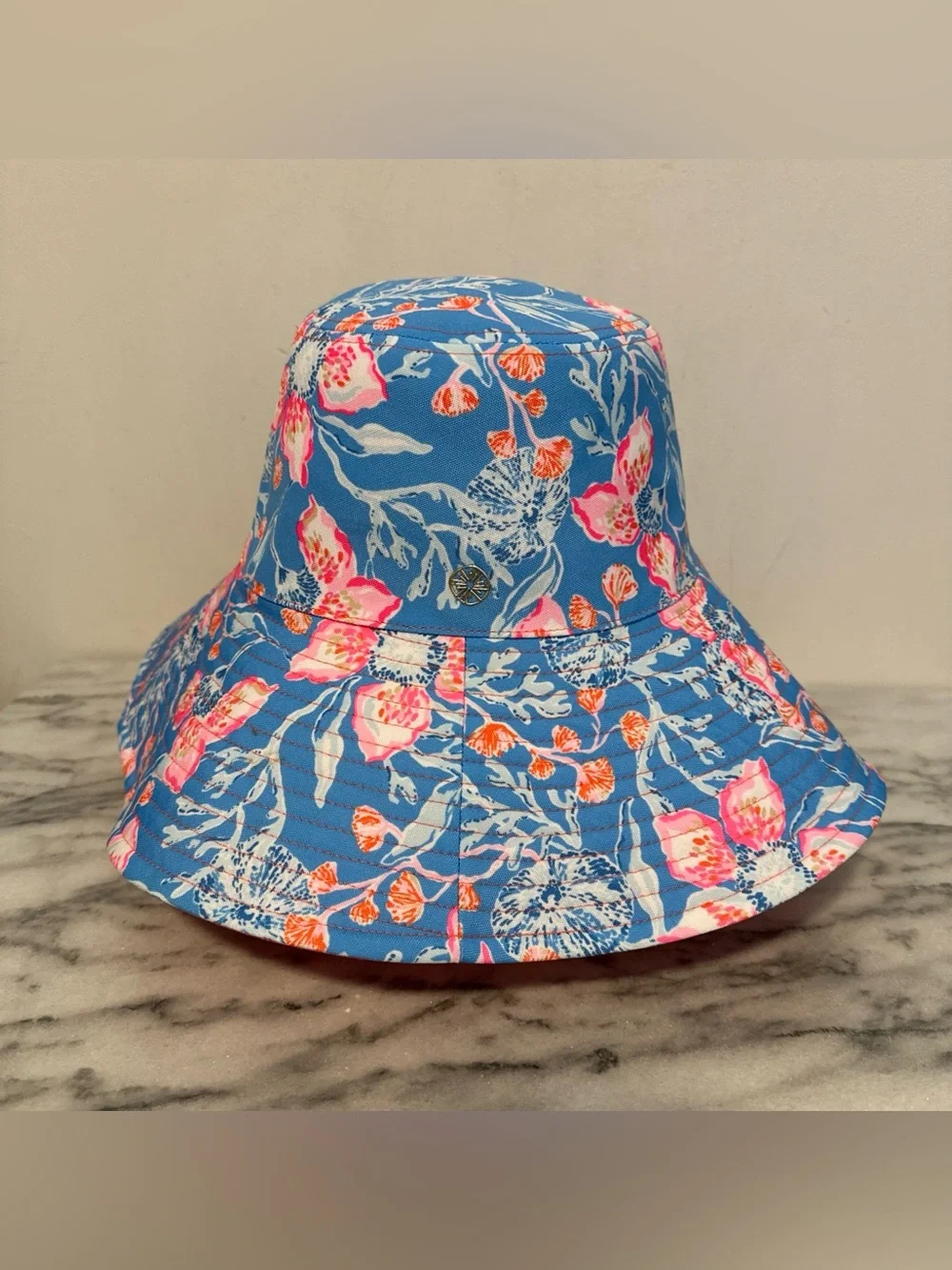 Lilly Pulitzer UPF 50+ Reversible Sun Hat in the Bahamian Rhapsody Excellent